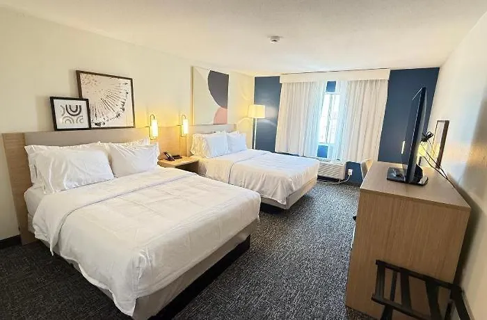 Hotel Americinn By Wyndham Airport Quad Cities Moline
