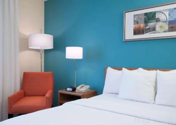 Hotel Americinn By Wyndham Airport Quad Cities Moline