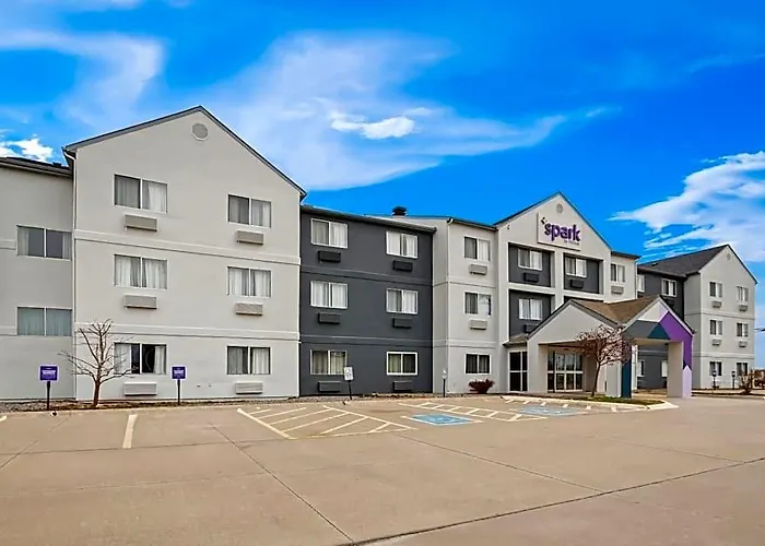 Hotel Americinn By Wyndham Airport Quad Cities Moline