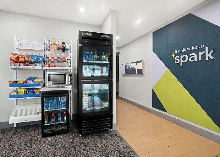 Отель Americinn By Wyndham Airport Quad Cities 3*