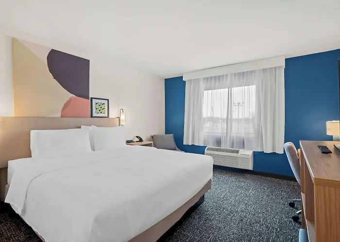 Americinn By Wyndham Airport Quad Cities Отель