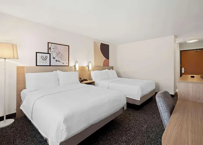 Americinn By Wyndham Airport Quad Cities Отель 3*